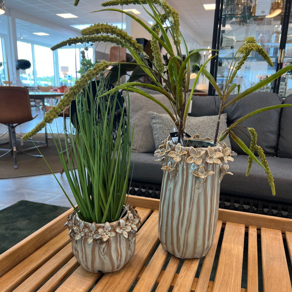 Urtepotte med blomster - Ivory