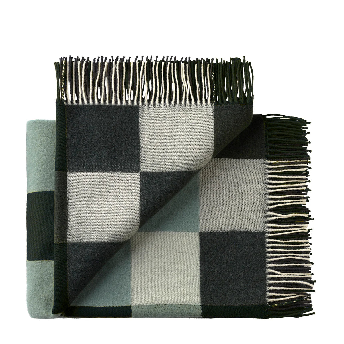 Plain Beat plaid i dark greens fra Silkeborg Uldspinderi, foldet