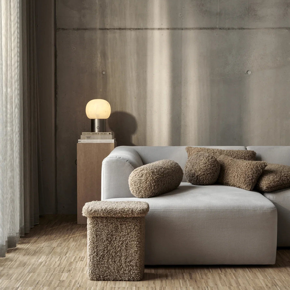 TEDDY pude i Fungi stylet i sofa