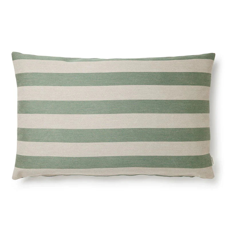 Outdoor Stripe pude i grøn 40x60 cm fra Compliments