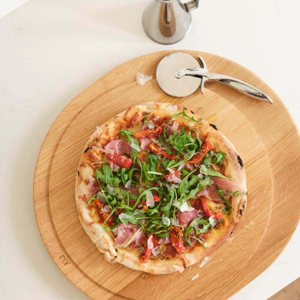 Oak Board Gourmet No. 64 skærebræt i olieret eg, stylet med mad